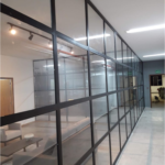 Criação de divisória, escritório